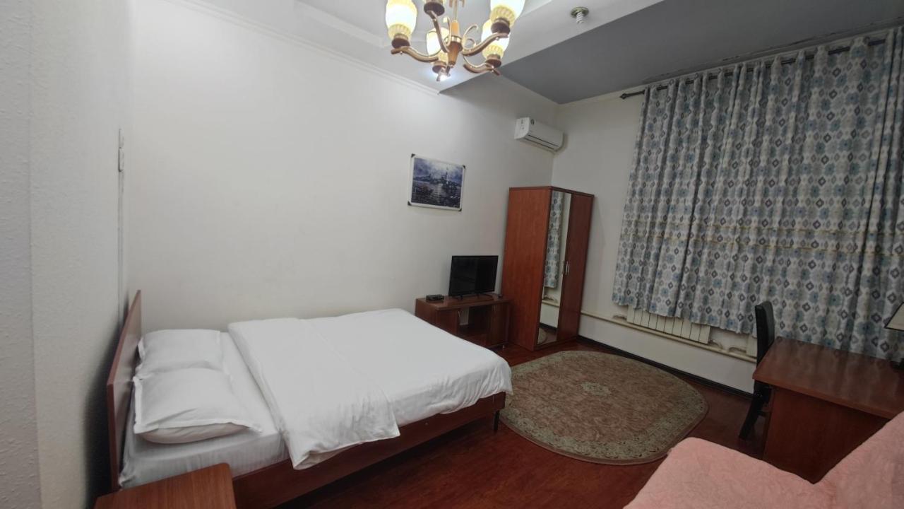 Bishkek Villa Hotel Екстер'єр фото