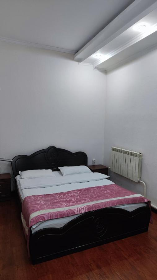 Bishkek Villa Hotel Екстер'єр фото
