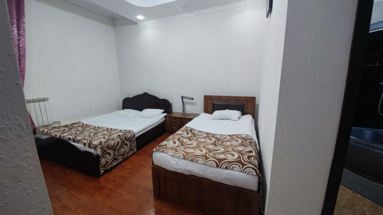 Bishkek Villa Hotel Екстер'єр фото