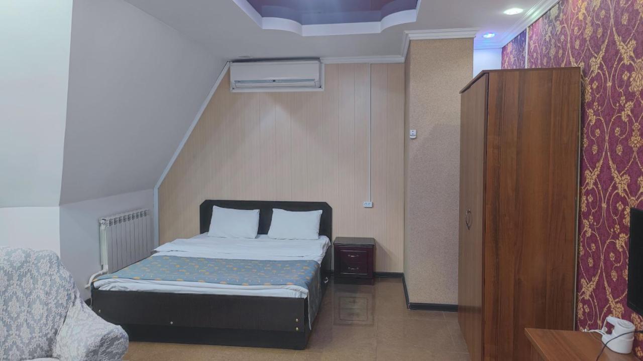 Bishkek Villa Hotel Екстер'єр фото