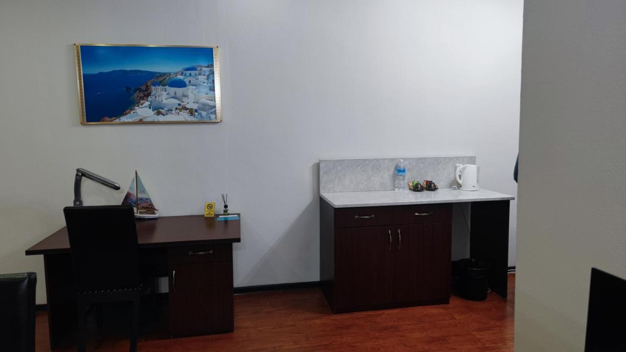 Bishkek Villa Hotel Екстер'єр фото