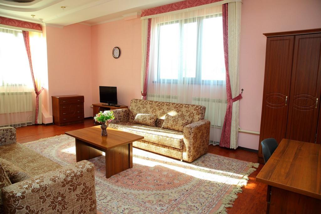 Bishkek Villa Hotel Екстер'єр фото